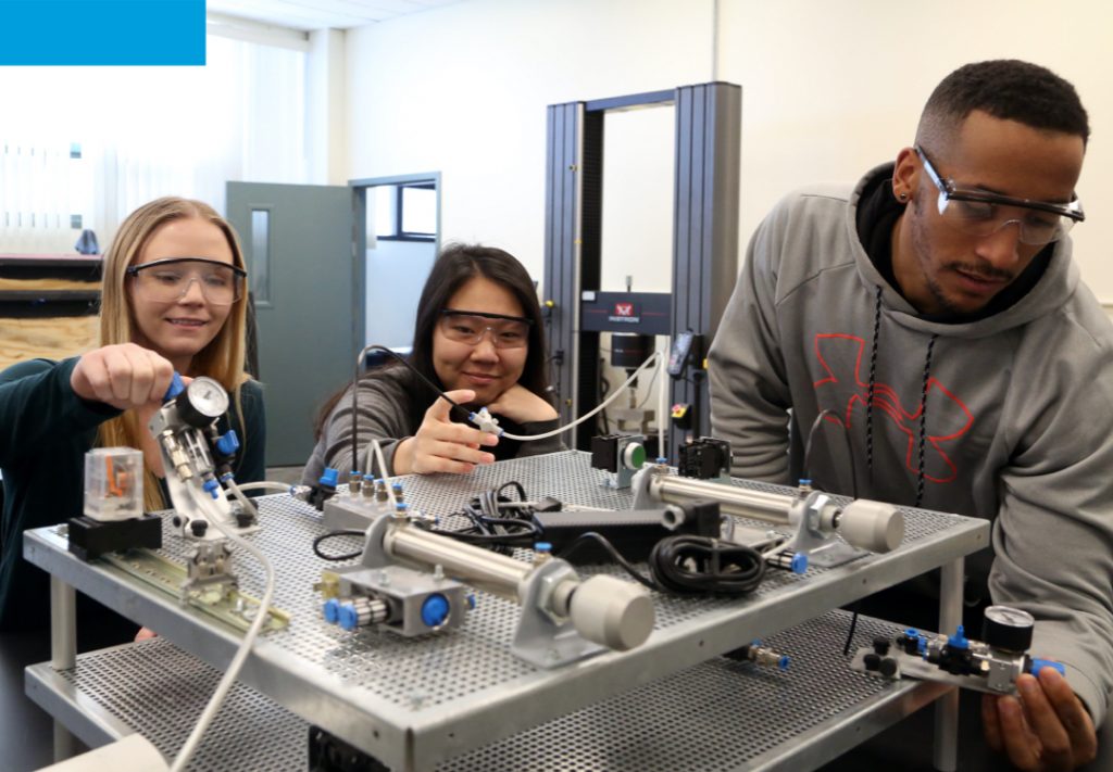 Students working in lab